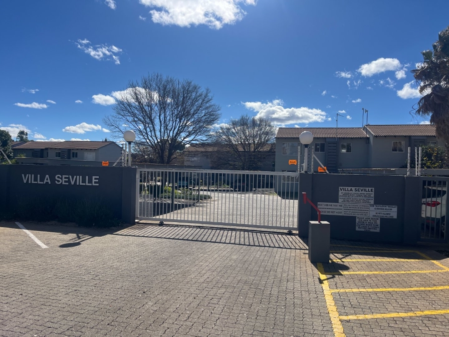 2 Bedroom Property for Sale in Van Der Hoff Park North West
